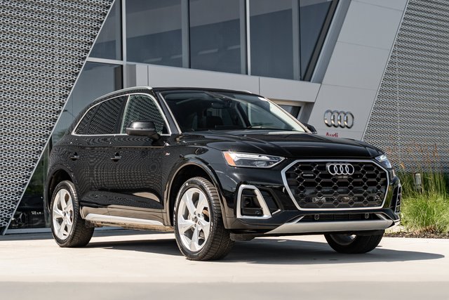 2023 Audi Q5 S line Premium Plus