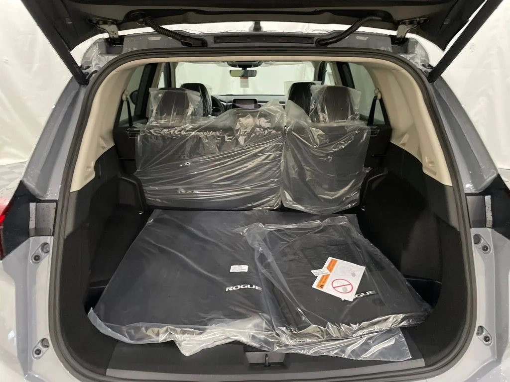 New 2026 Boulder Gray Pearl Nissan SV image 7