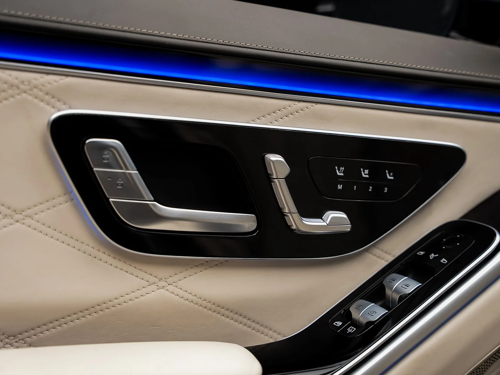 Used 2024 Silver Mercedes-Benz Maybach S 580 image 66