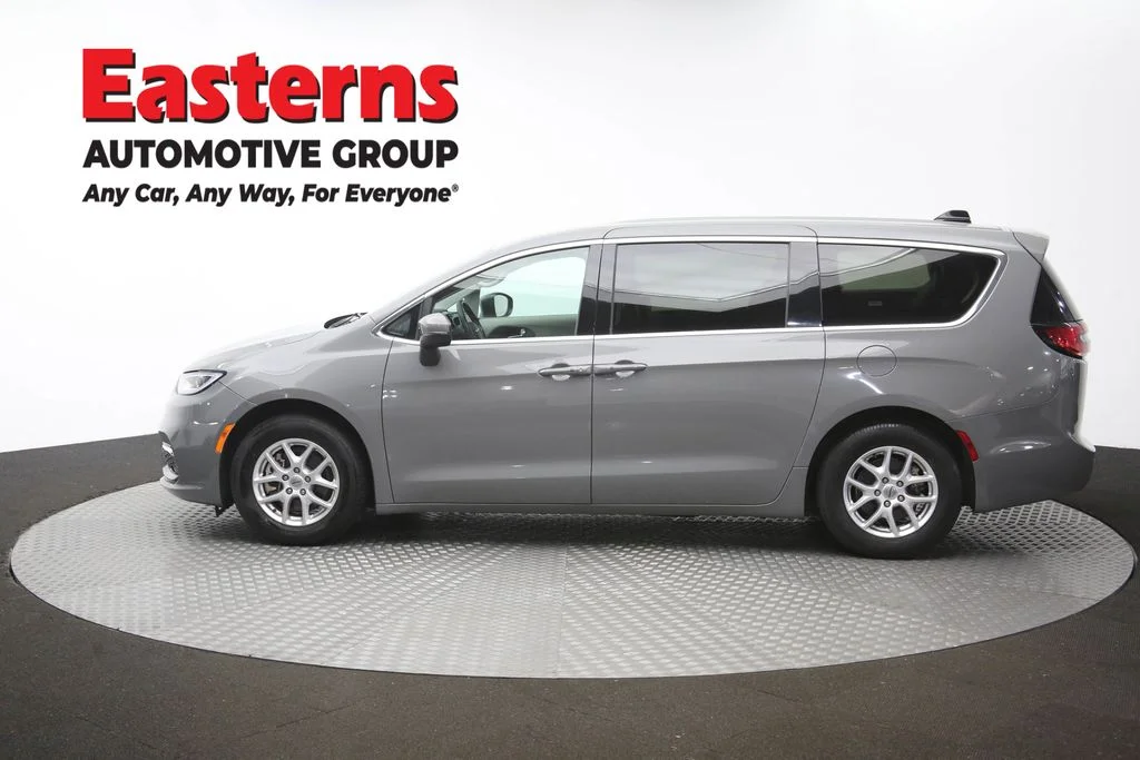 Used 2023 White Chrysler Touring L image 61