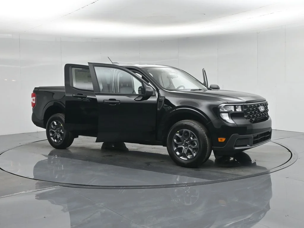 New 2026 Black Ford XLT image 6