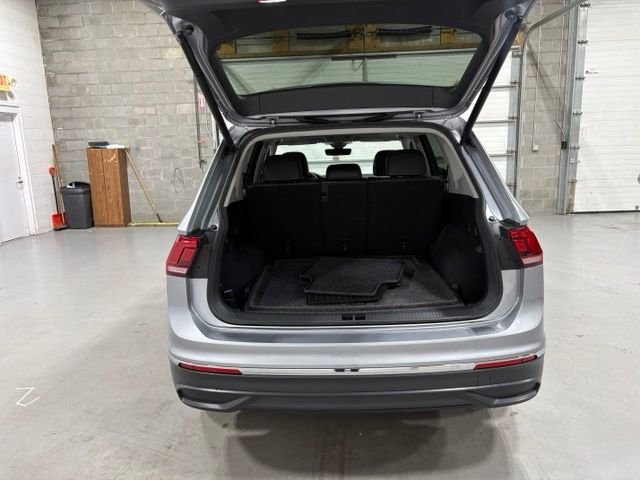 Certified Used 2022 Silver Volkswagen 2.0T SE image 16