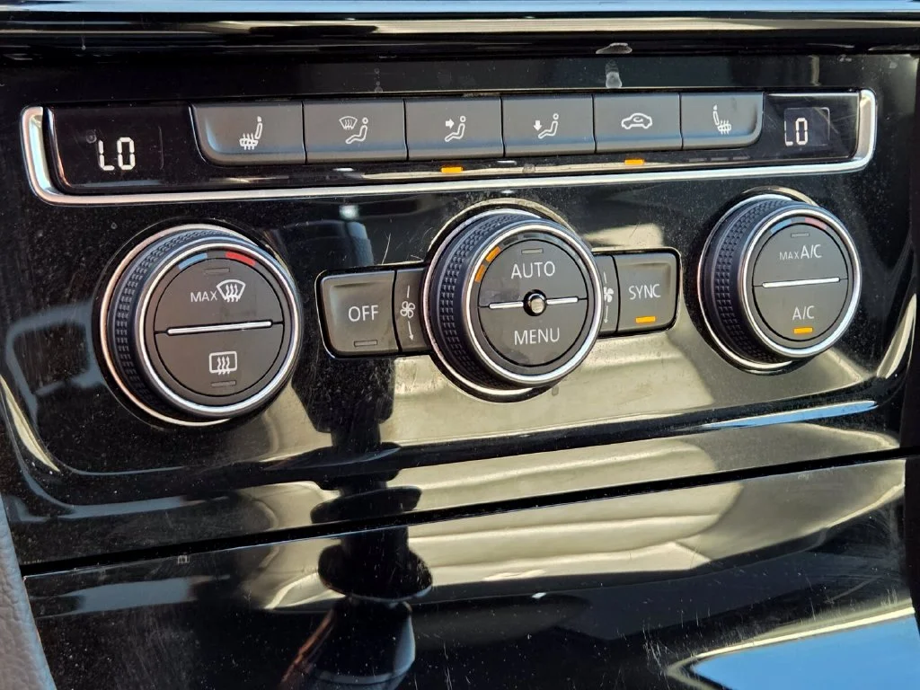 Used 2019  Volkswagen DCC & Navigation 4Motion image 30