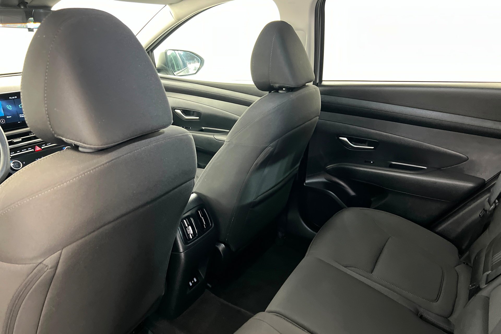 Used 2025 Shimmering Silver Hyundai SEL image 21