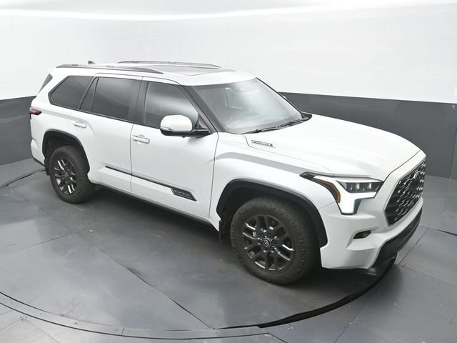 Used 2025 Wind Chill Pearl Toyota Platinum image 13