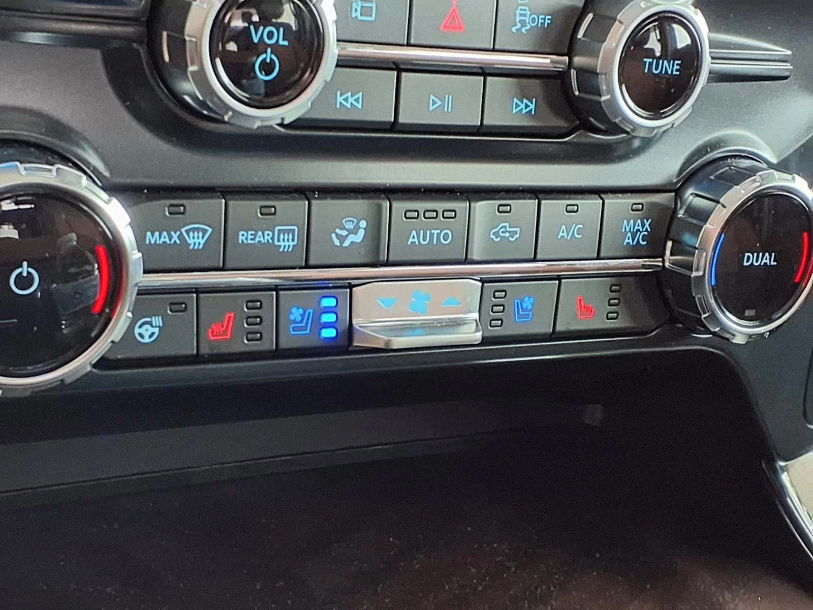 Used 2026 Antimatter Blue Metallic Ford King Ranch image 5