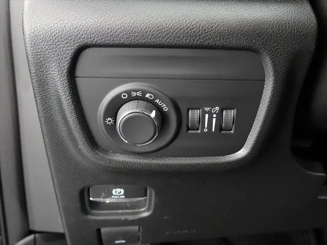 2026 Jeep Grand Cherokee Laredo - Photo 6