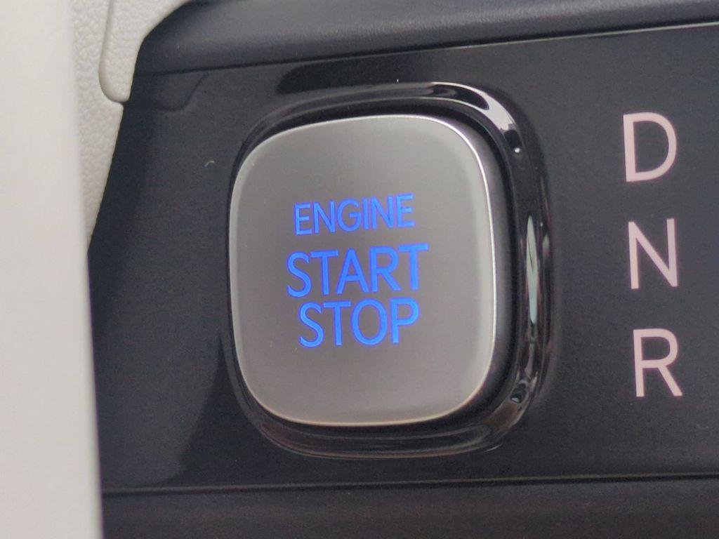 New 2027 Gray Hyundai Blue SEL 7P image 45