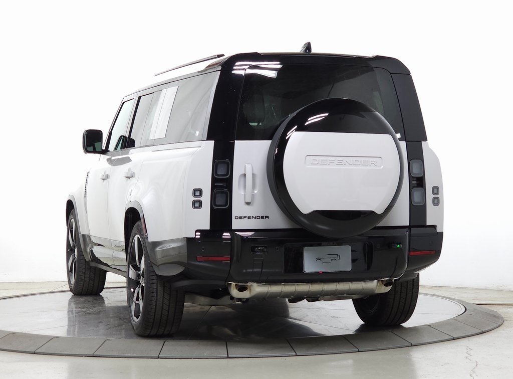 2026 LAND ROVER DEFENDER - Image 3