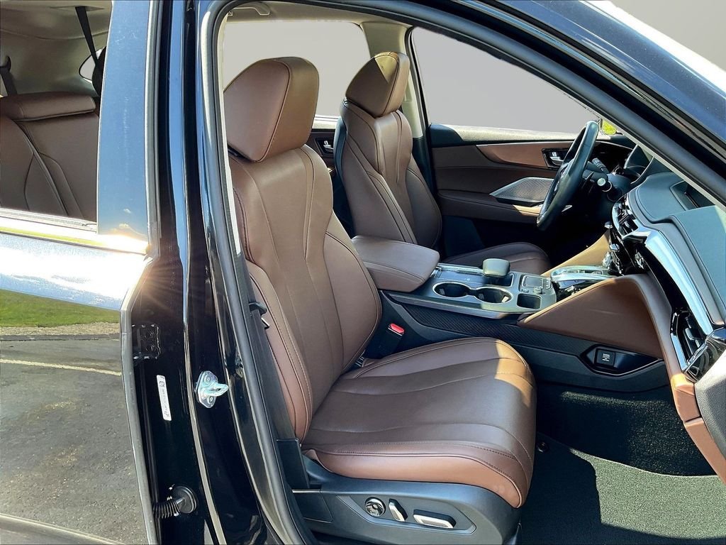 Used 2024 Black Acura Technology image 31