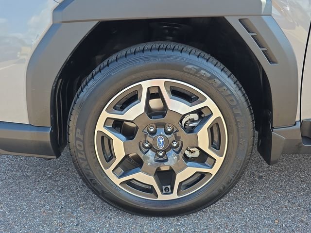 Used 2026 Pearl Subaru Touring image 9