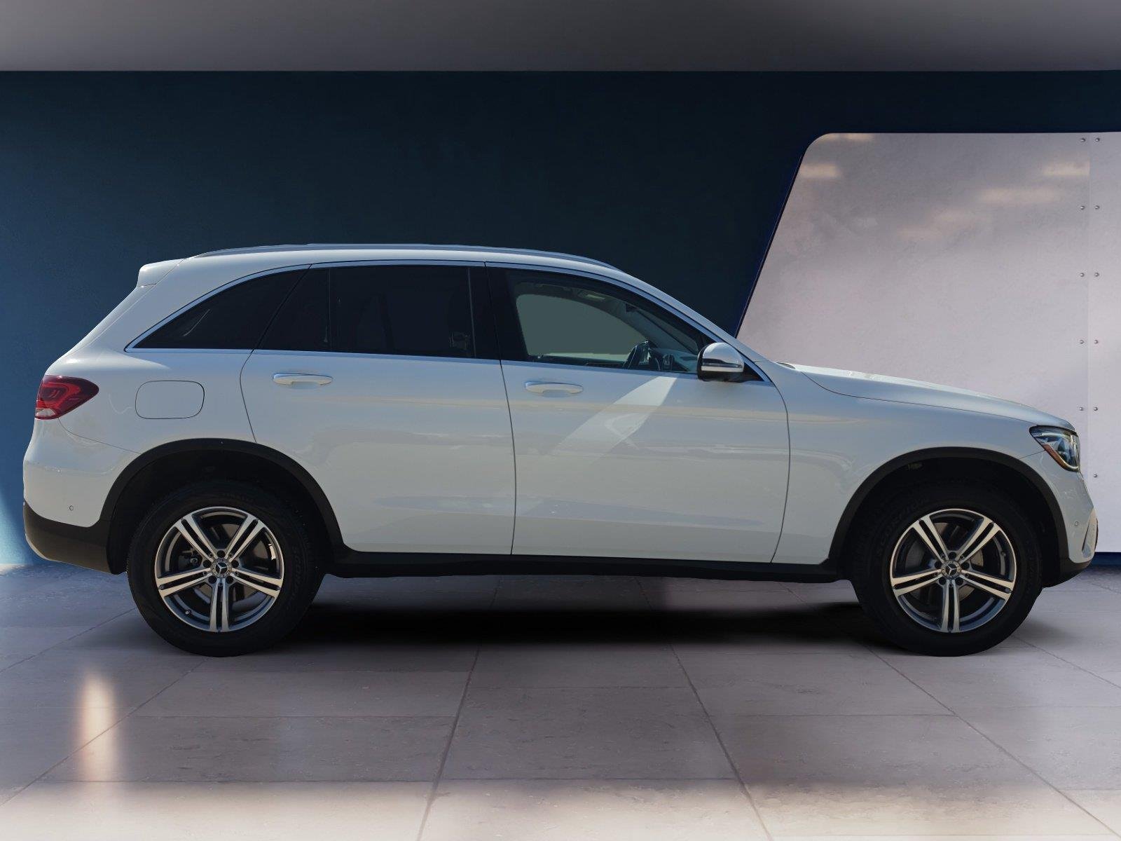 2022 Mercedes-Benz GLC GLC300 - Photo 6