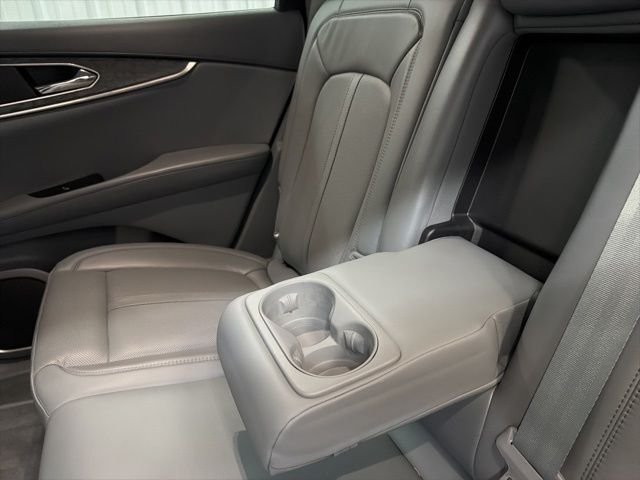 Used 2020 Black Lincoln Reserve image 14