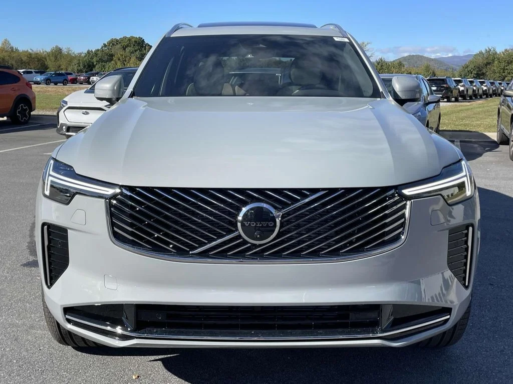 2026 Volvo XC90 Plus - Photo 24