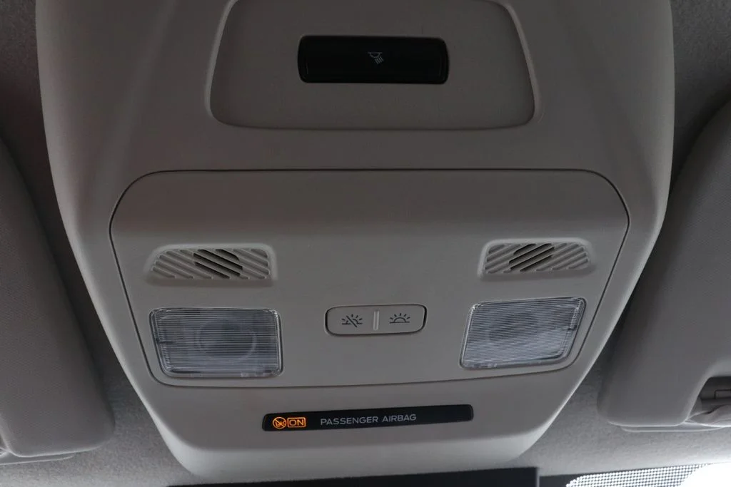 Used 2025 Oxford White Ford Base image 19