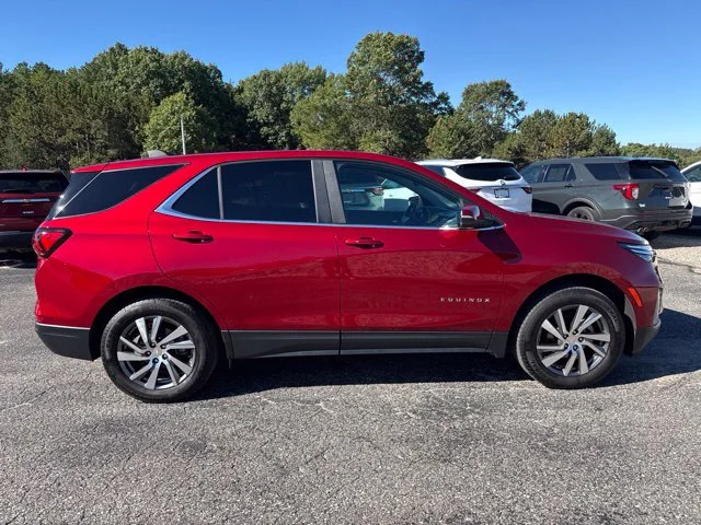 Used 2022 Red Chevrolet LT image 4