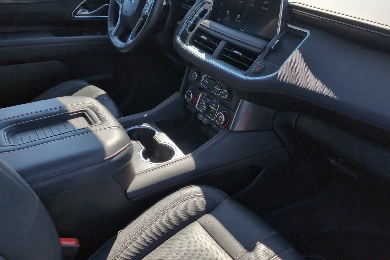 2024 Chevrolet Suburban RST - Photo 17
