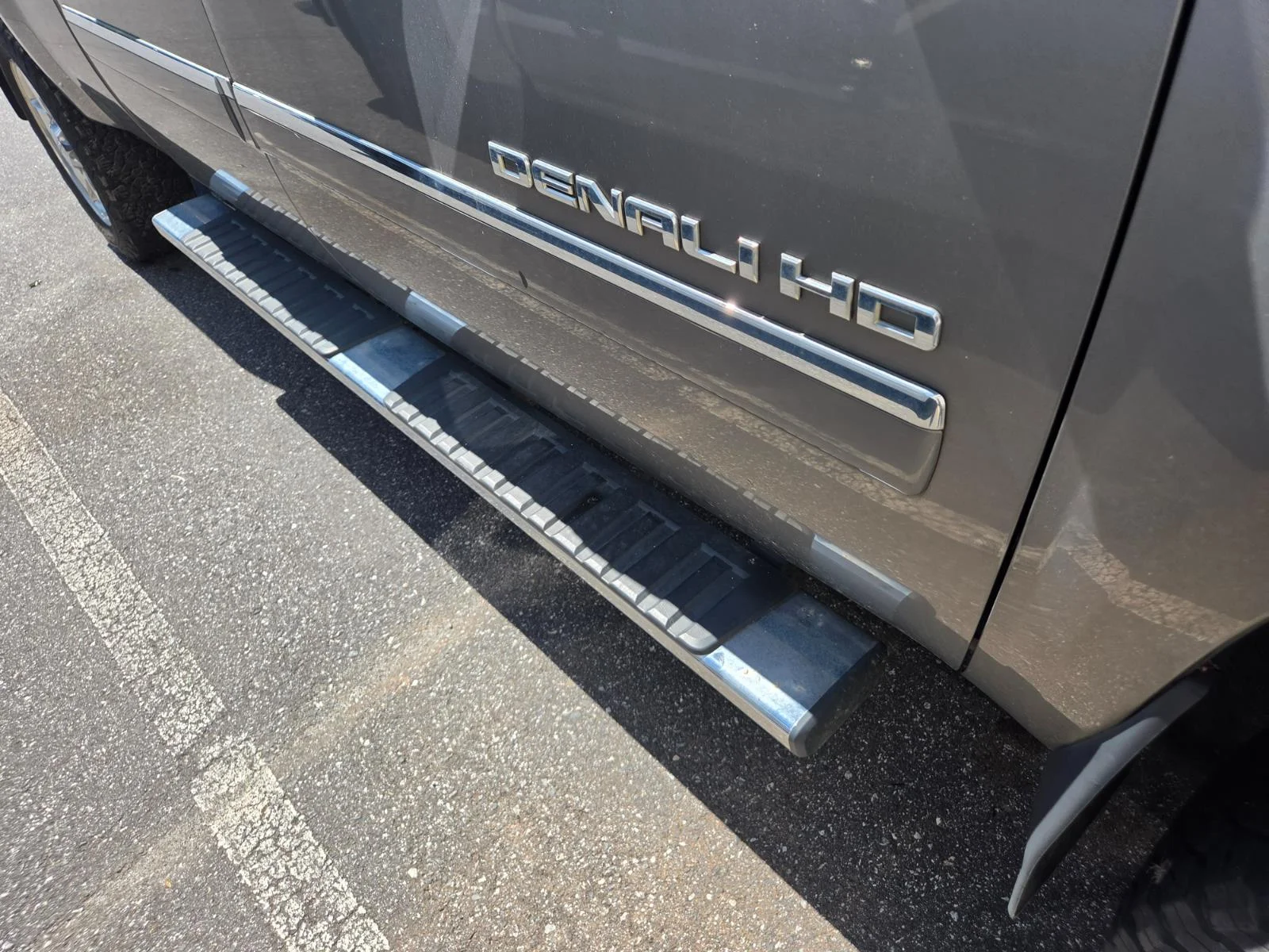 Used 2013 STEEL GRAY METALLIC GMC Denali image 6