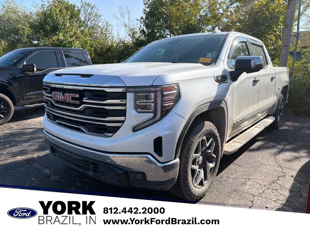 Used 2025 White GMC SLT image 1