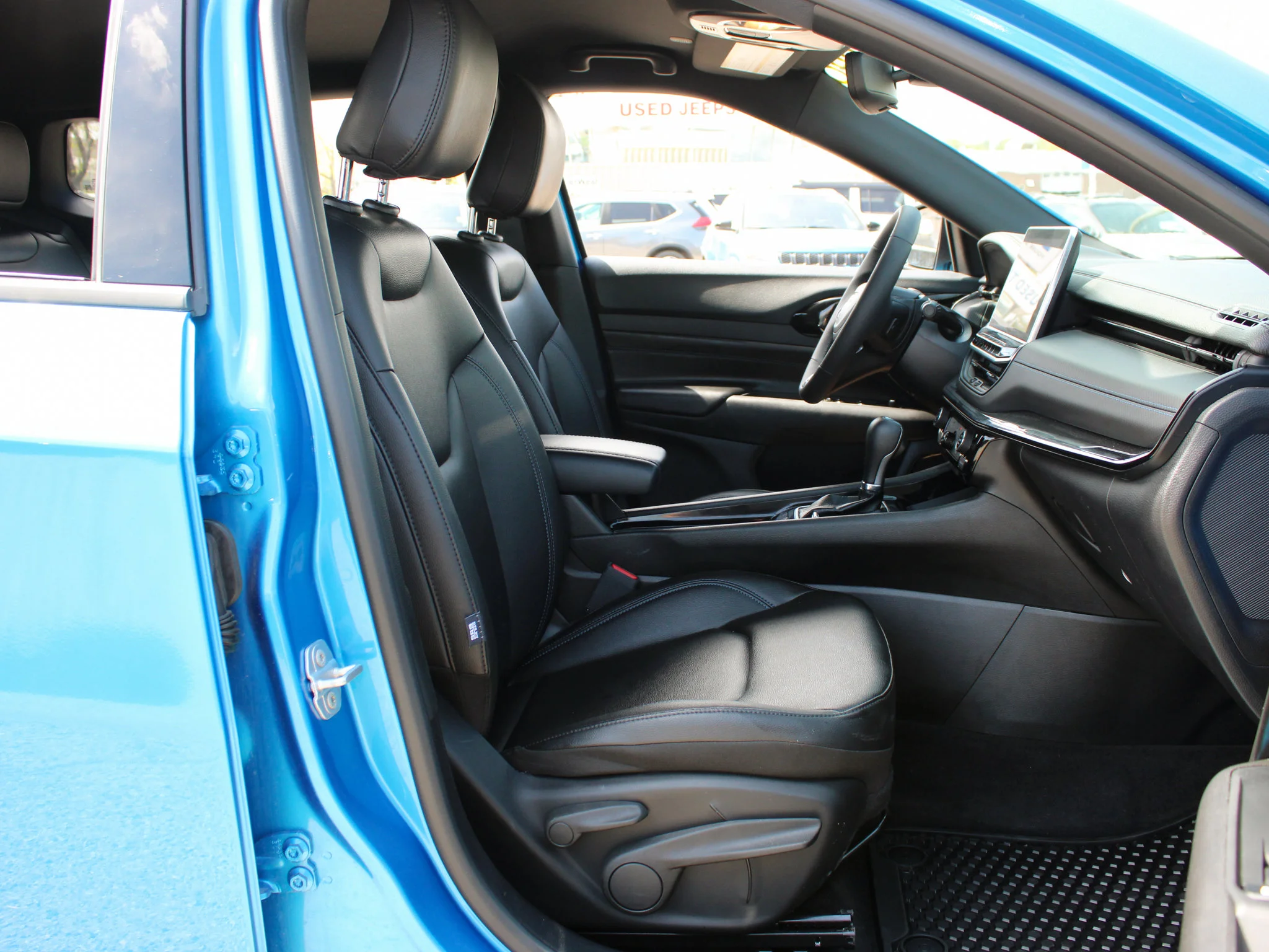 Certified Used 2025 Blue Jeep Altitude * Heated Seats, Navigation, Backup Camera, No Accidents, Apple CarPlay image 20