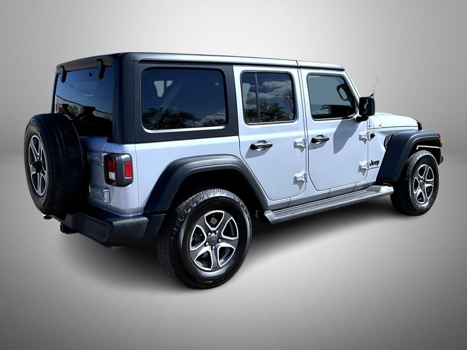 Certified Used 2023 Silver Jeep Sport S image 5