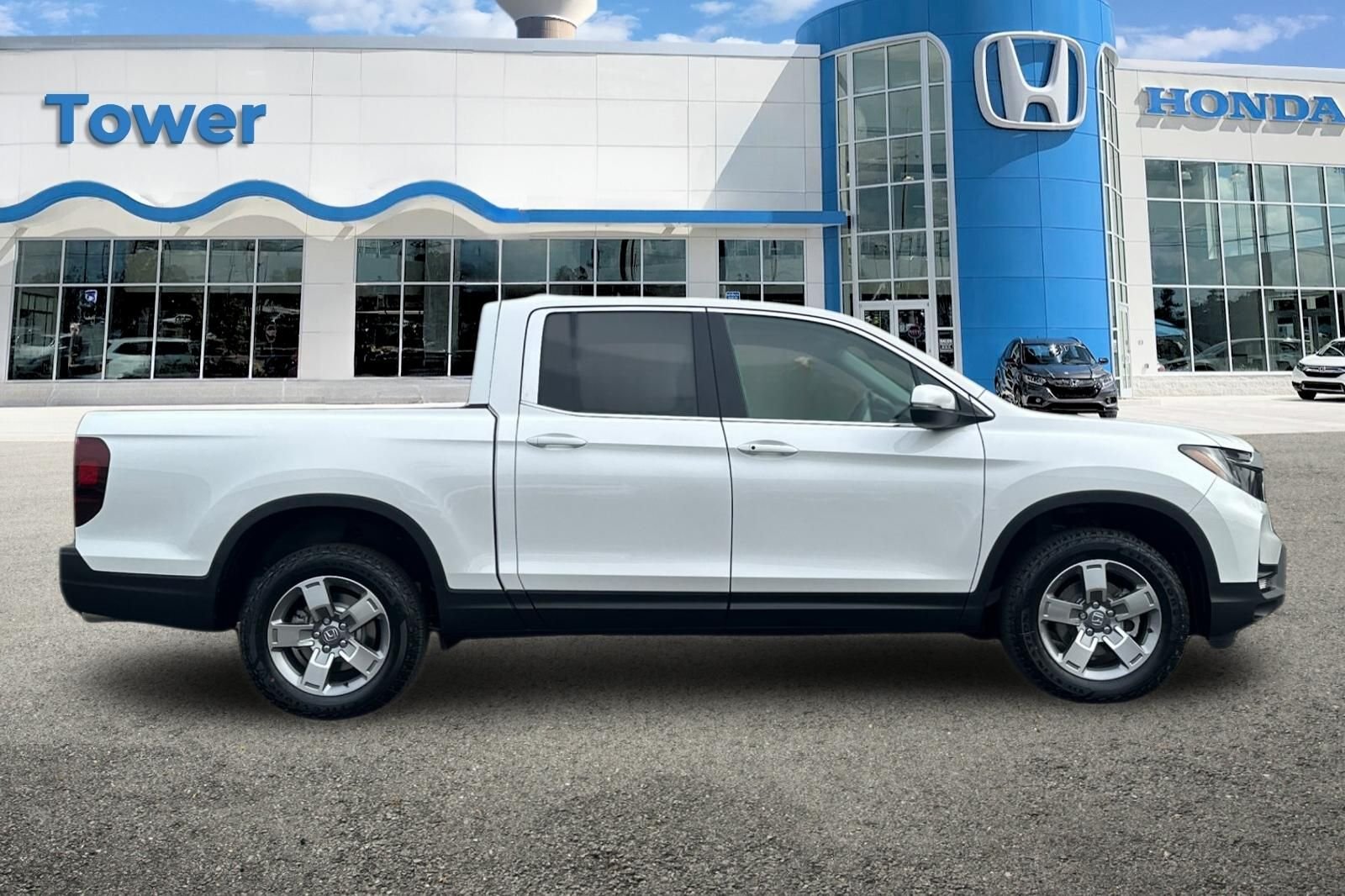 New 2026 Platinum White Pearl Honda RTL image 3