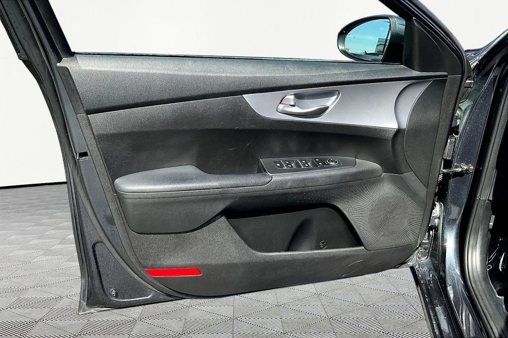 Used 2023 Gray Kia LXS image 20
