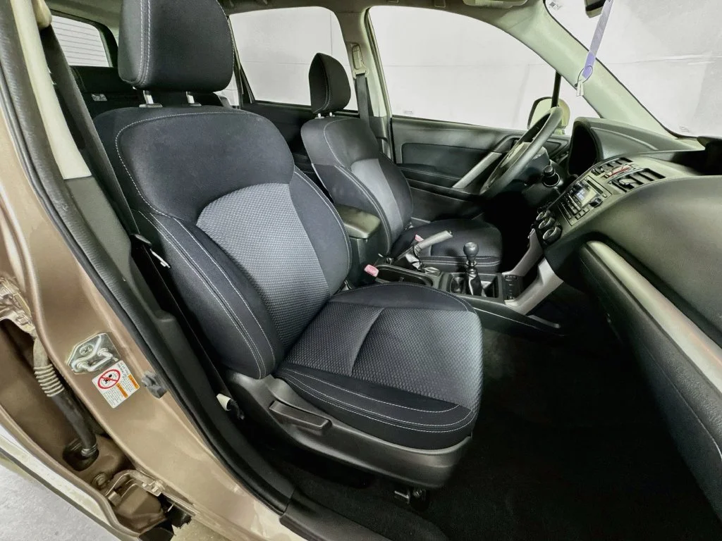 Used 2015 Brown Subaru 2.5i Premium image 33