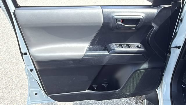 Used 2019 Super White Toyota SR image 16