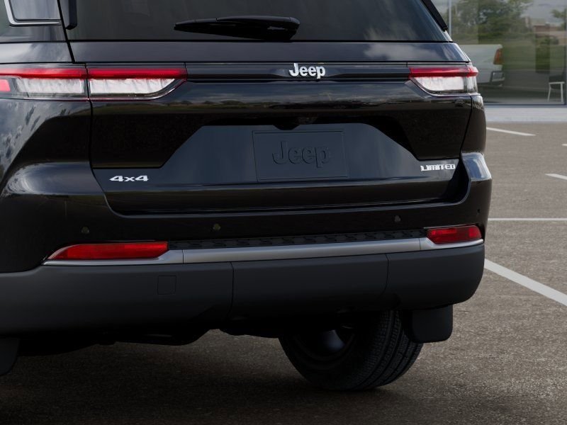 New 2026 Diamond Black Crystal Pearl-Coat Exterior Paint Jeep Limited image 13