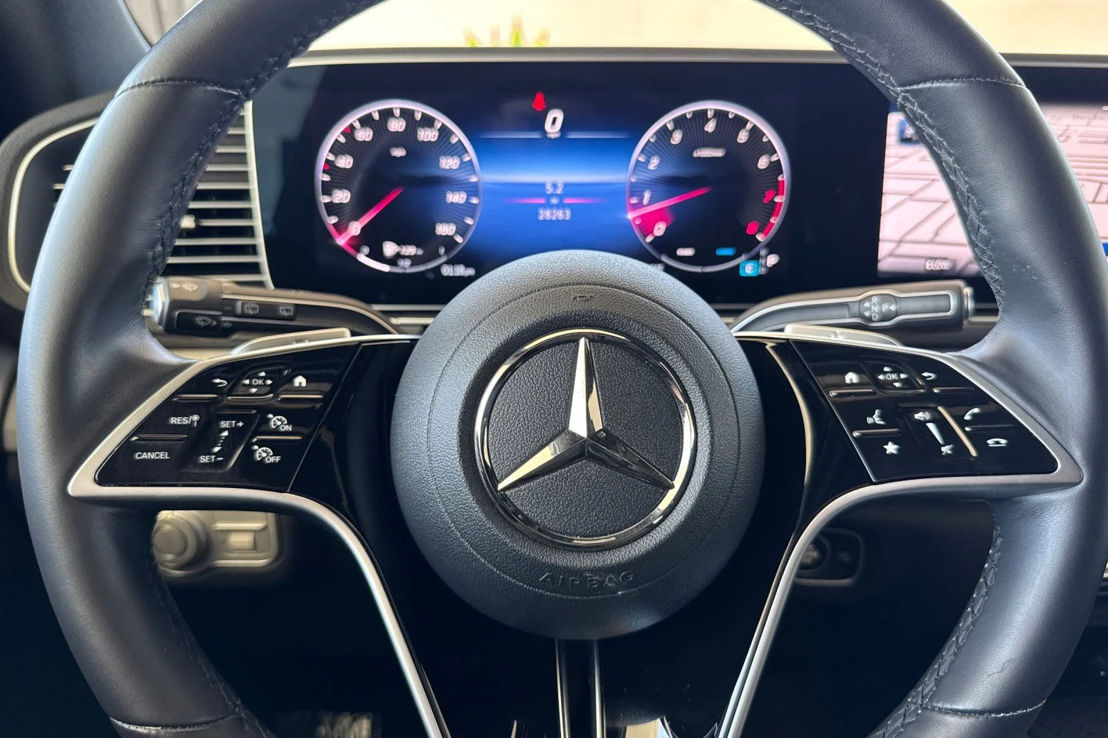 Certified Used 2024 Black Mercedes-Benz GLE 580 image 28