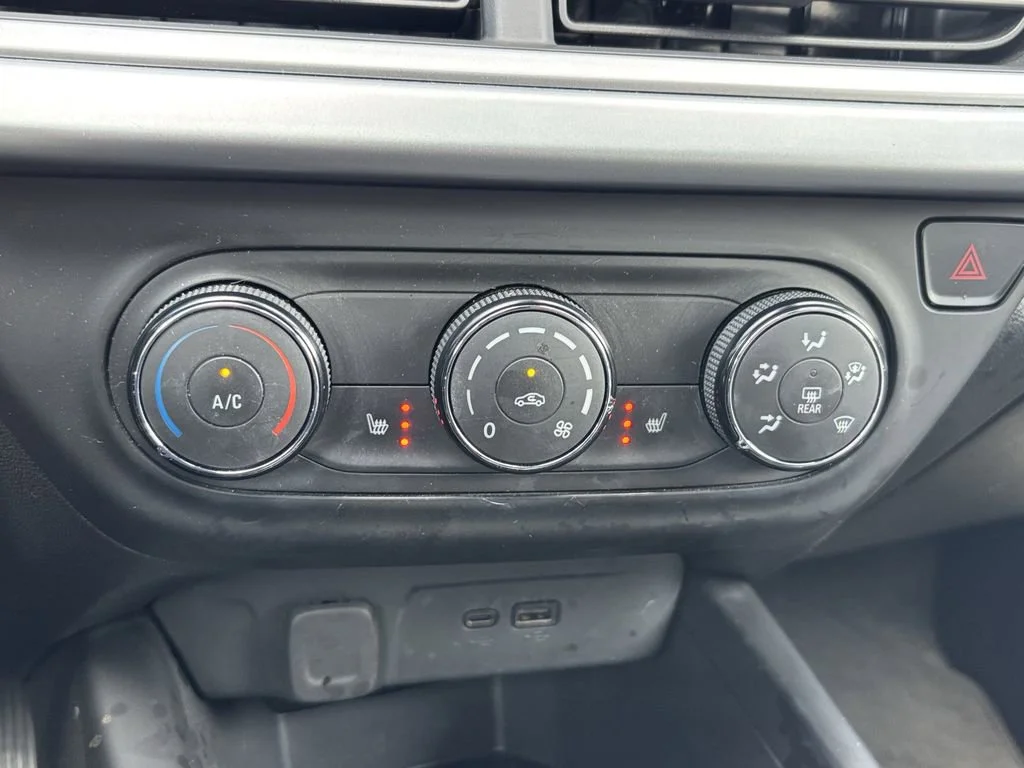 Used 2024 Summit White Chevrolet 1RS image 22