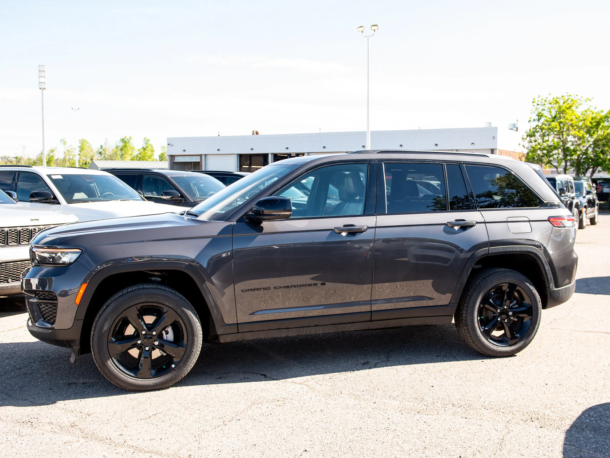 New 2025 Grey Jeep Altitude* image 2