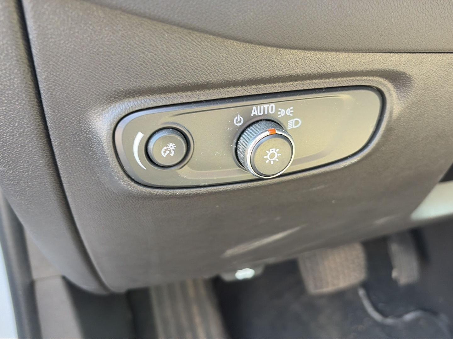 Used 2024 Summit White Chevrolet LS image 14