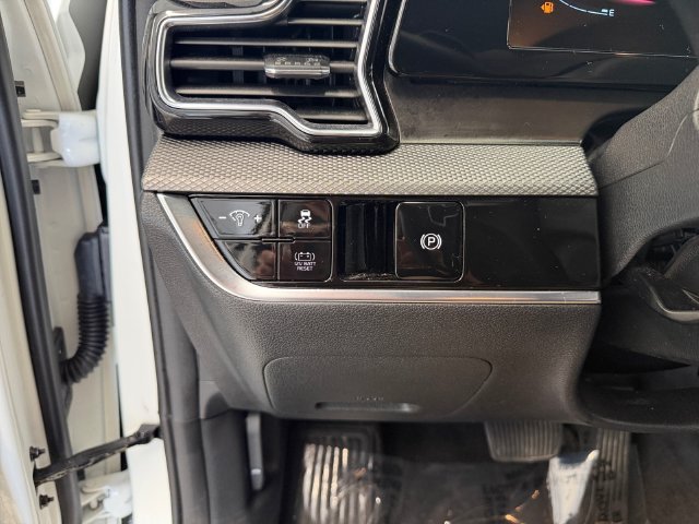 Used 2023 White Kia LX image 17