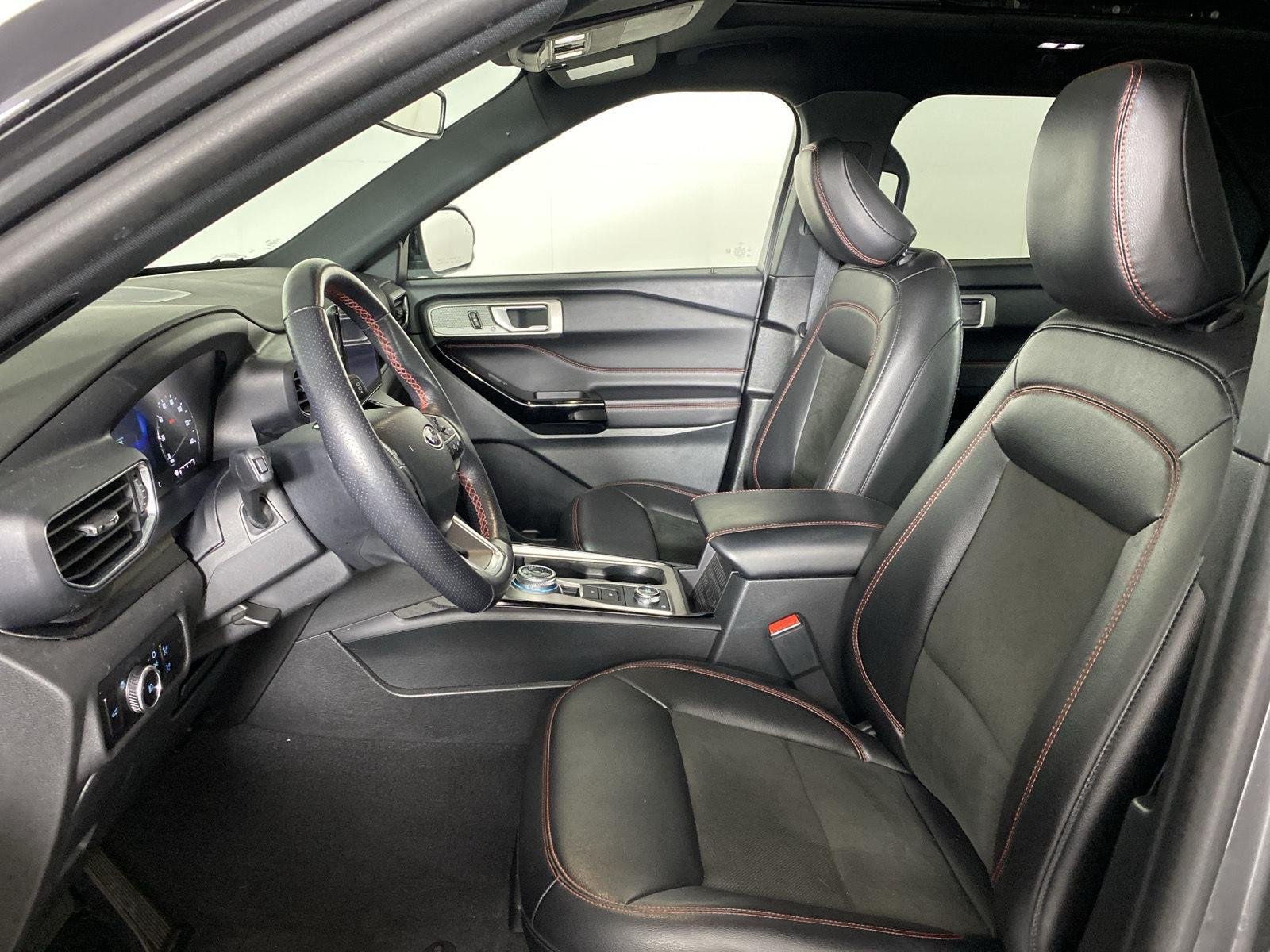 Used 2023 Carbonized Gray Ford ST-Line image 13