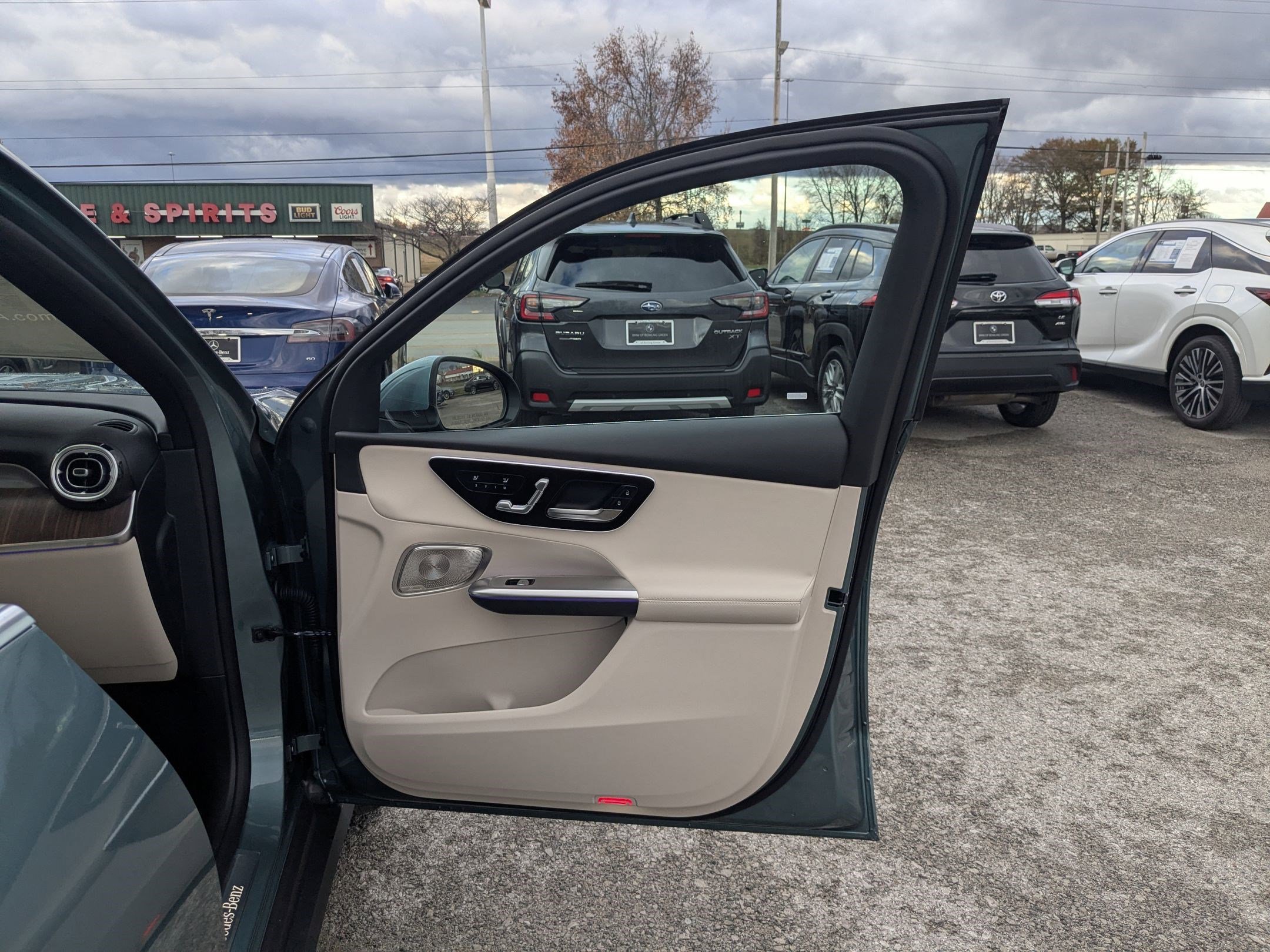 New 2026 Verde Silver Metallic Mercedes-Benz GLC 300 image 68