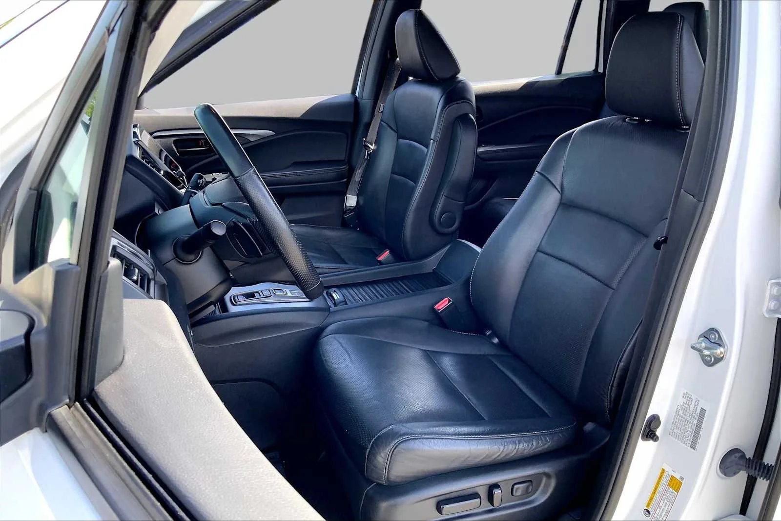 Used 2022 Platinum White Pearl Honda EX-L image 9
