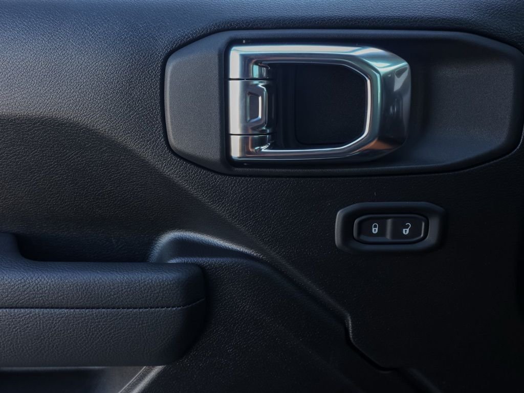 New 2026 Granite Crystal Metallic Clear-Coat Exterior Paint Jeep Sport image 20