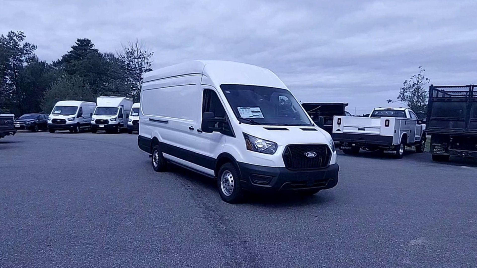 New 2026 Oxford White Ford Cargo Van image 15