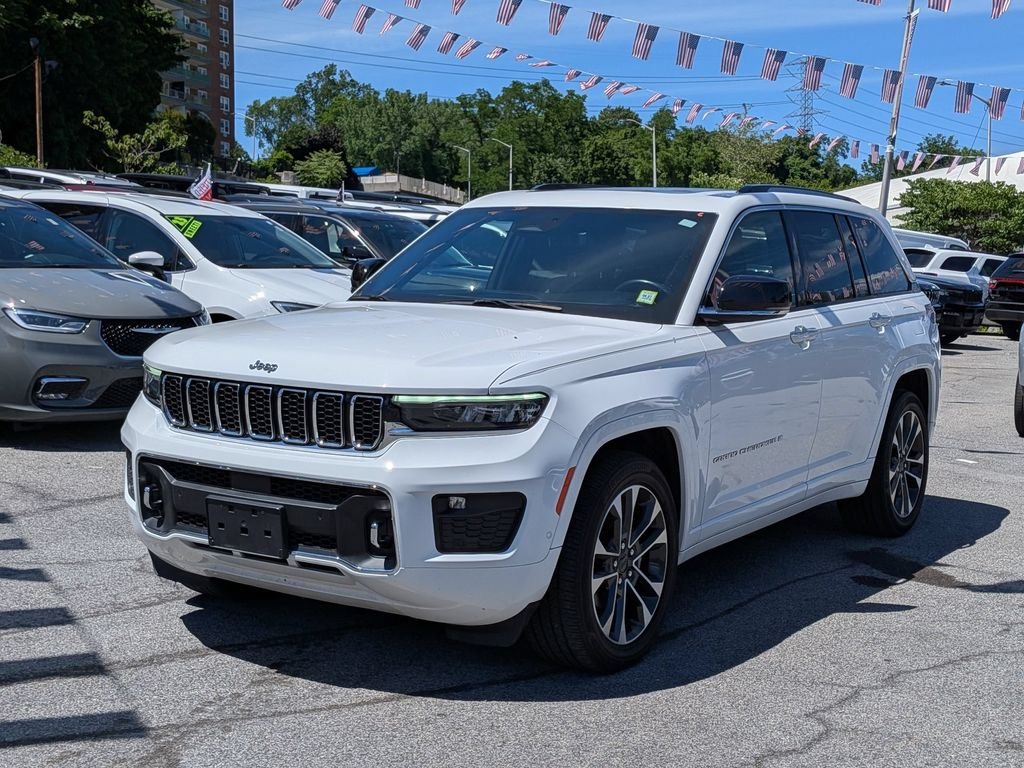 Used 2022 White Jeep Overland image 2
