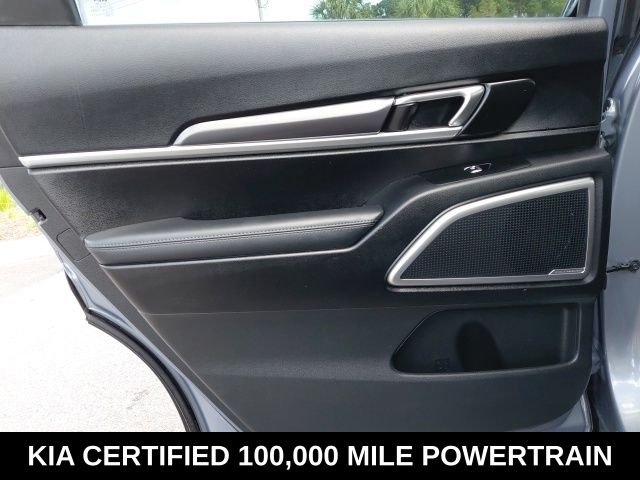 Used 2023 Silver Kia S image 24