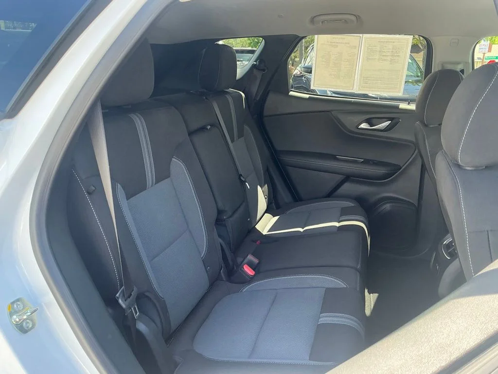 Used 2025 White Chevrolet LT image 19