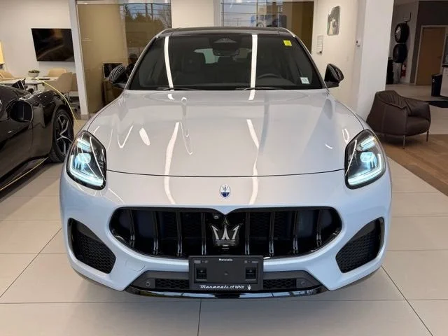 Used 2025 White Maserati Modena image 2