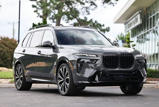 2027 BMW X7