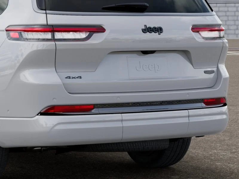 New 2026 Bright White Clear-Coat Exterior Paint Jeep Summit image 13