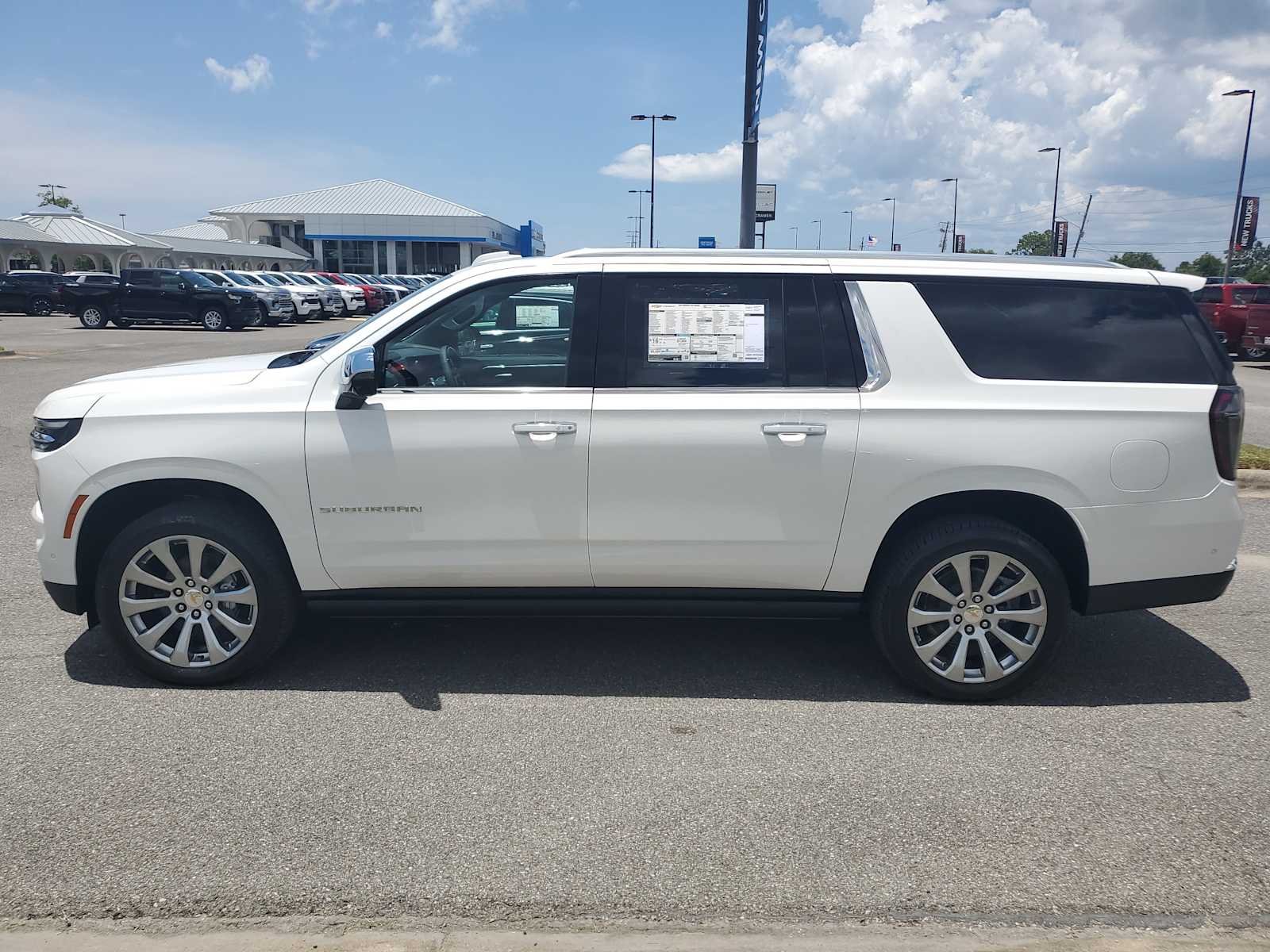 2025 Chevrolet Suburban Premier - Photo 2