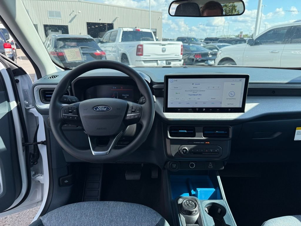 2025 Ford Maverick XLT - Photo 13