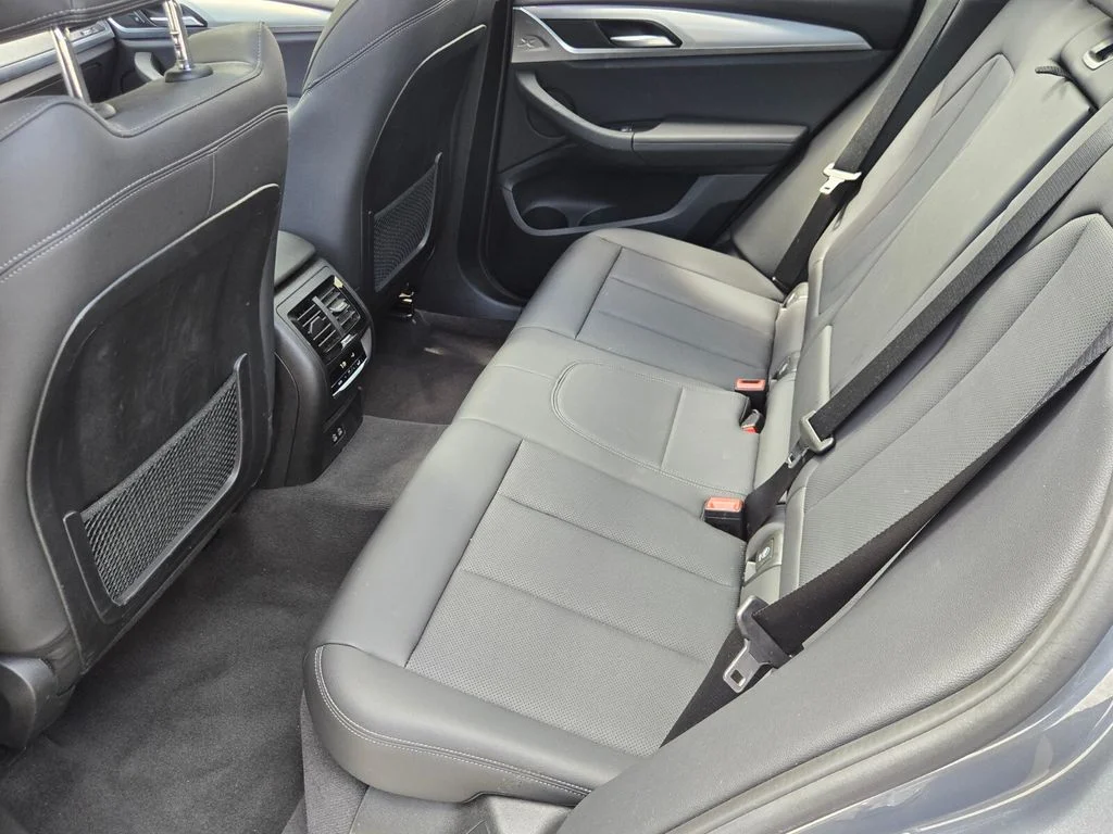 Used 2024 Gray BMW sDrive30i image 11