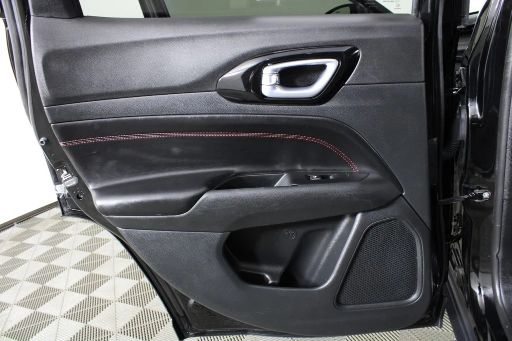 Used 2022 Black Jeep Trailhawk image 12
